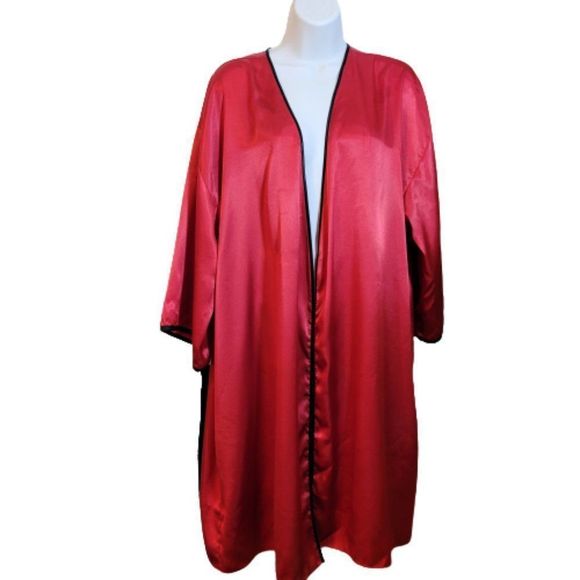 CARROLL REED COLLECTIONS VINTAGE SHORT STYLE RED W/ BLACK TRIM DRESSING GOWN - Picture 1 of 7